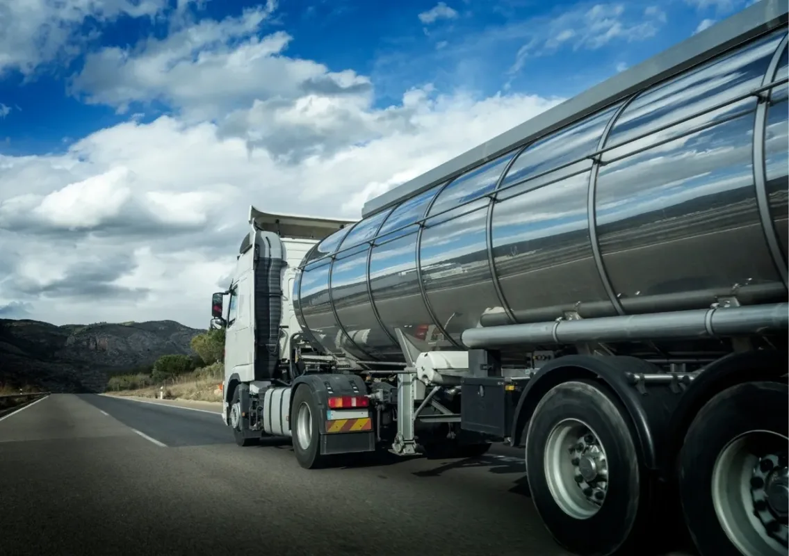 Usta Tanker - Kapak görseli 3
